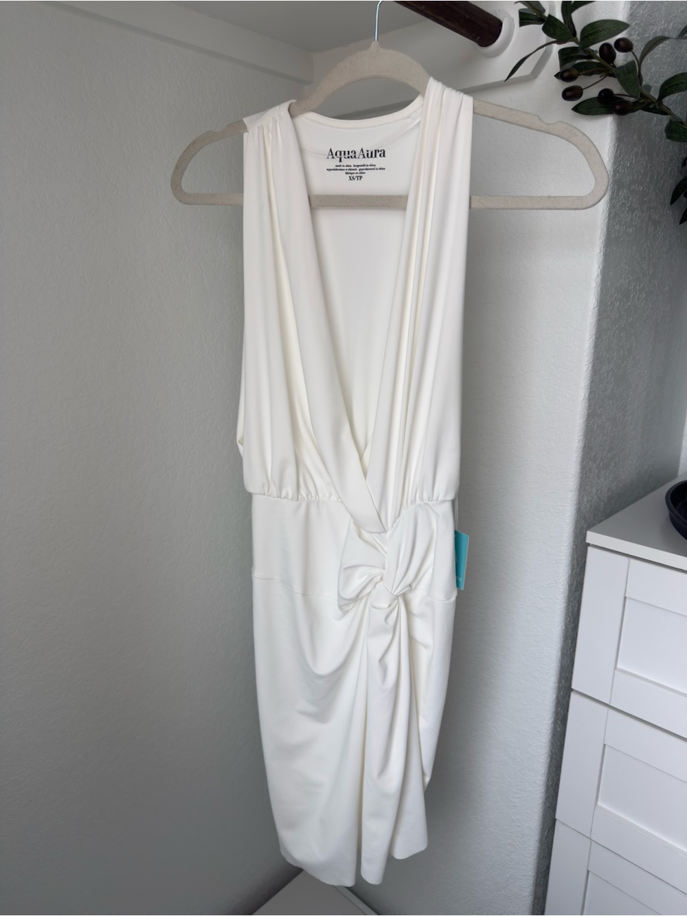 NWT Women’s White CoverUp Dress, Size Extra  Small